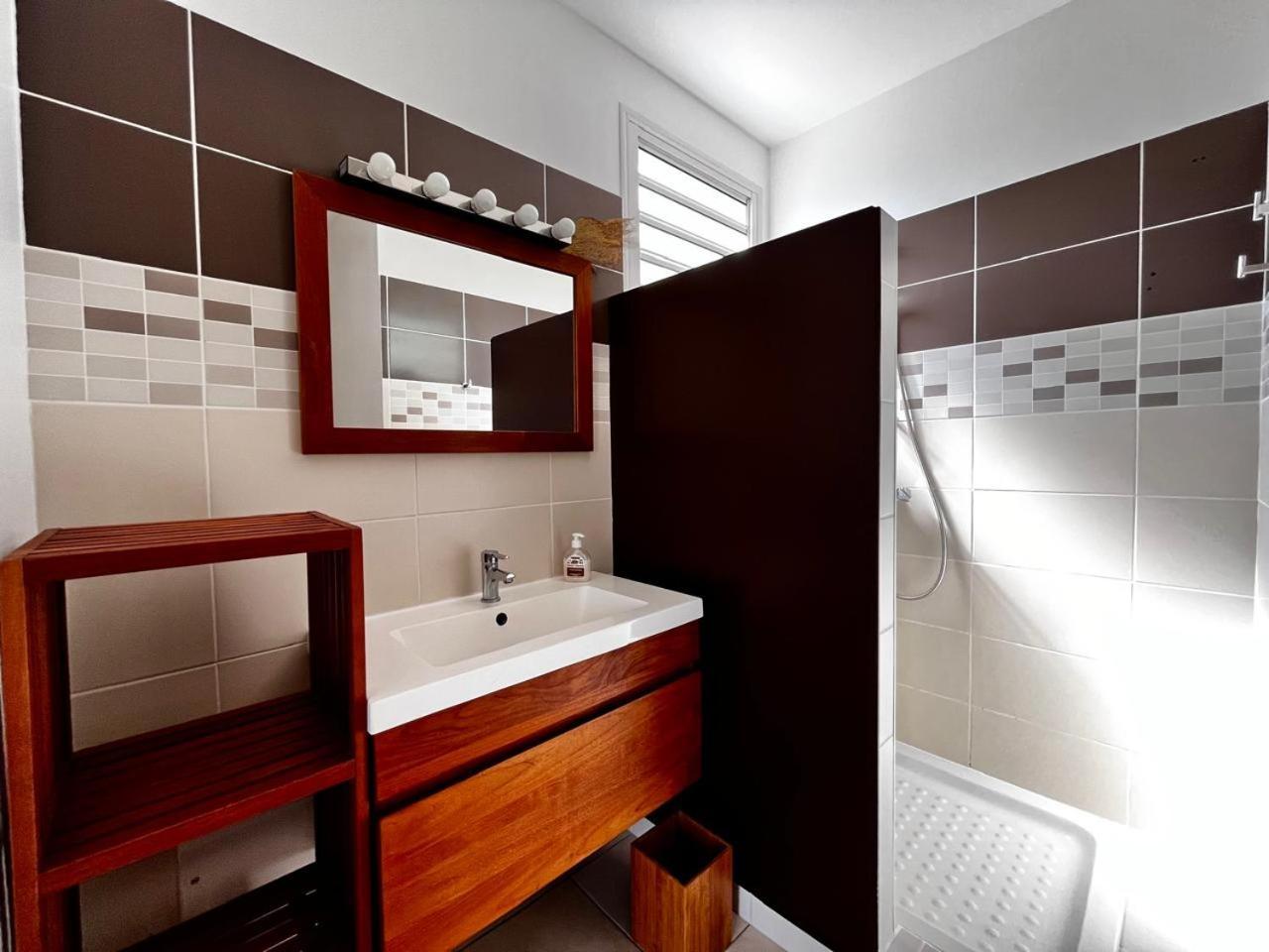 Maison avec piscine à 100 mètres de la plage Le Diamant Extérieur photo